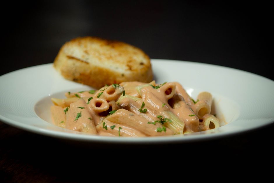 Pasta in White Sauce at KAAFII Cafe Niwai